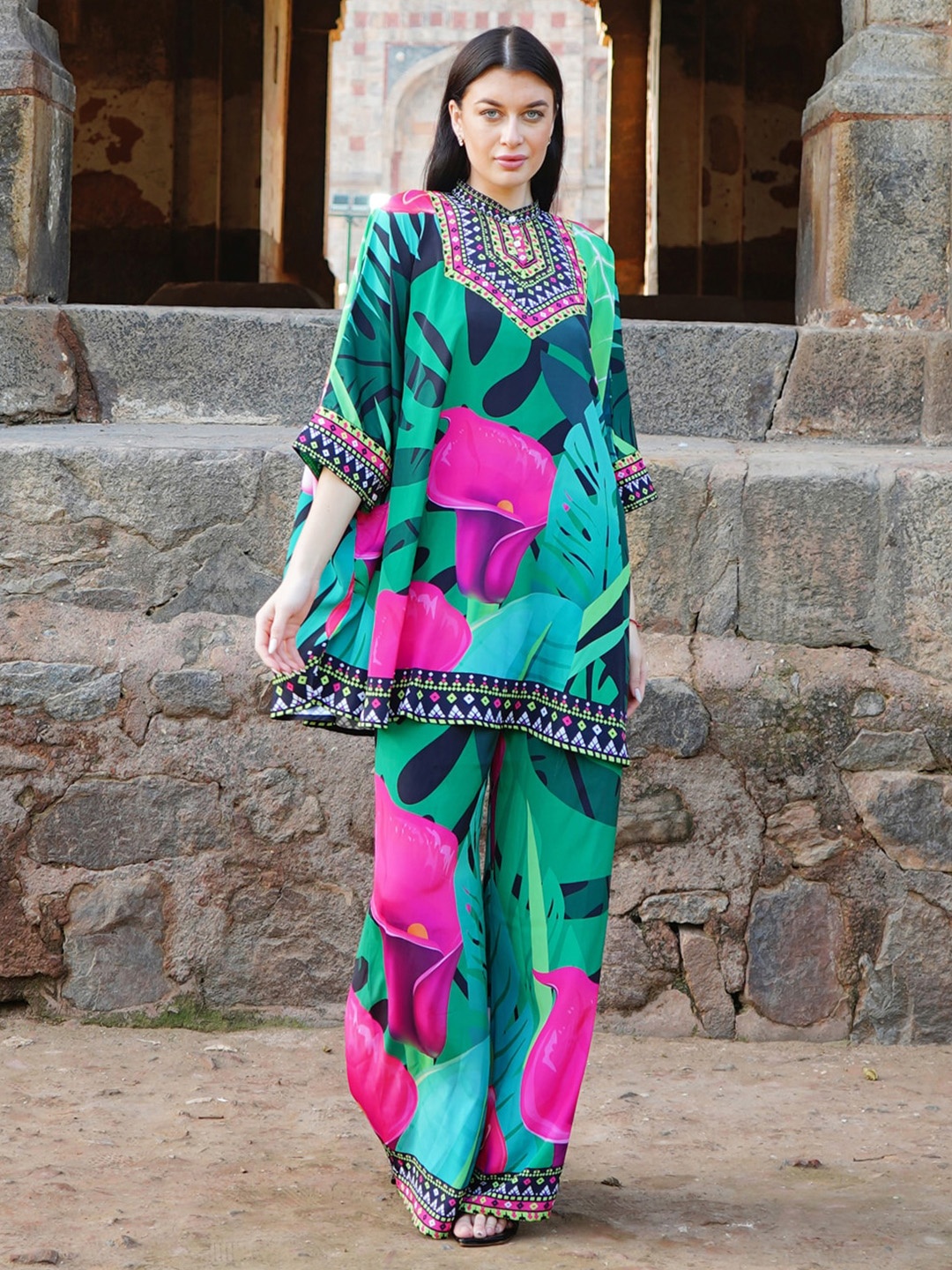 

Rajoria Instyle Floral Printed Band Collar Shirt & Trousers Co-Ords Set, Green
