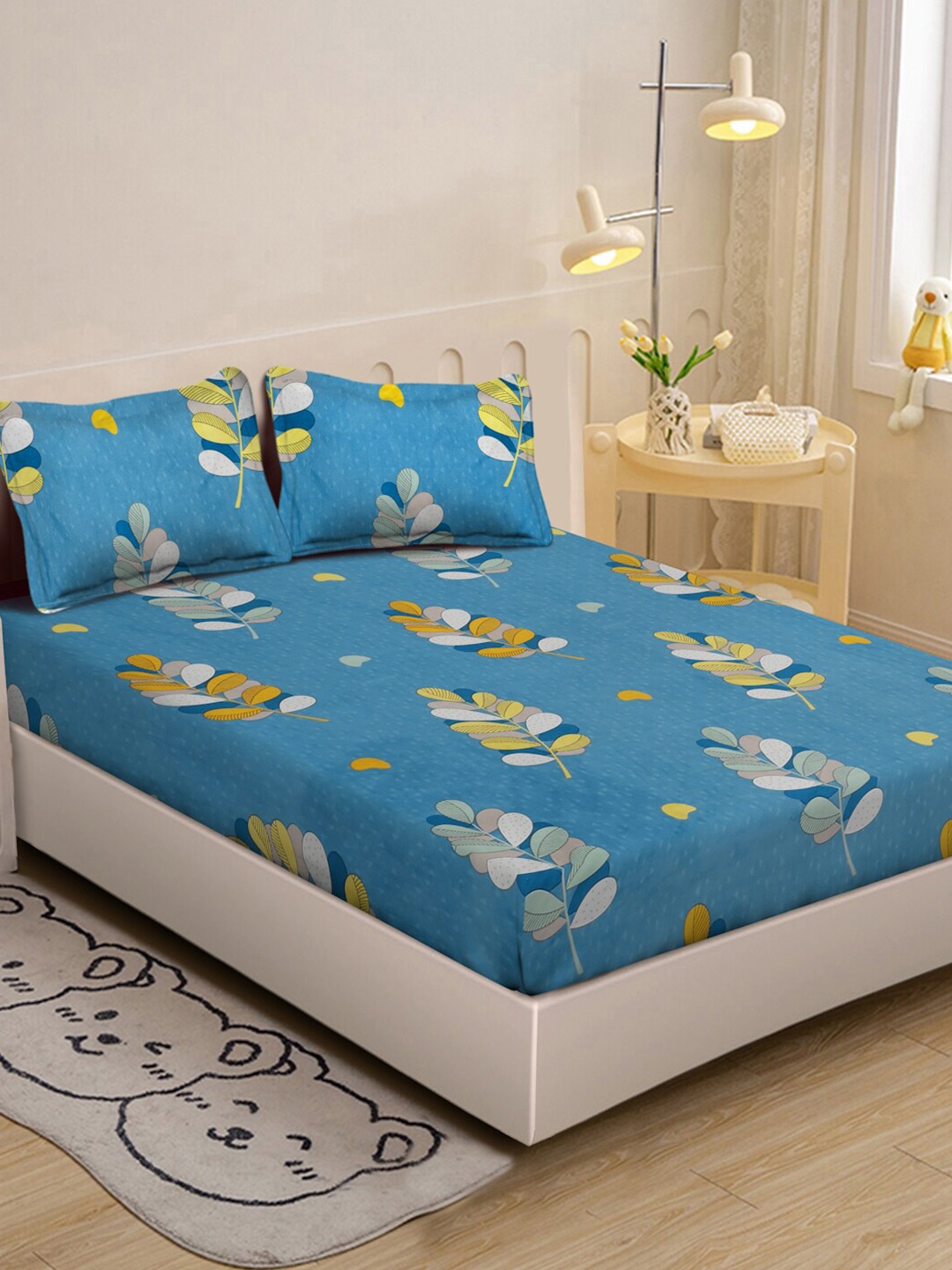 

KLOTTHE Blue Floral Printed 300 TC Fitted Single Bedsheet With 2 Pillow Covers