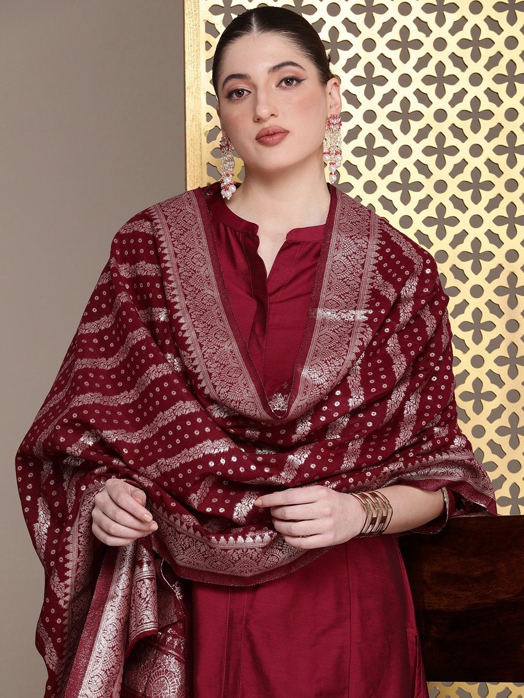 

House of Pataudi Women Regular Jashn Kurta With Trousers & Dupatta, Maroon