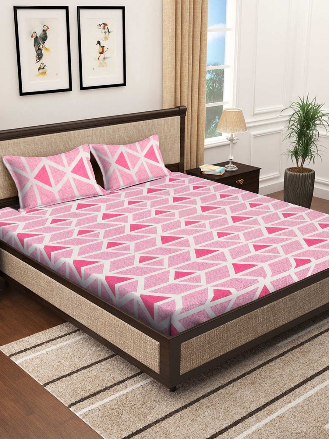 

KLOTTHE Pink & White Printed 300 TC Super King Bedsheet With 2 Pillow Covers