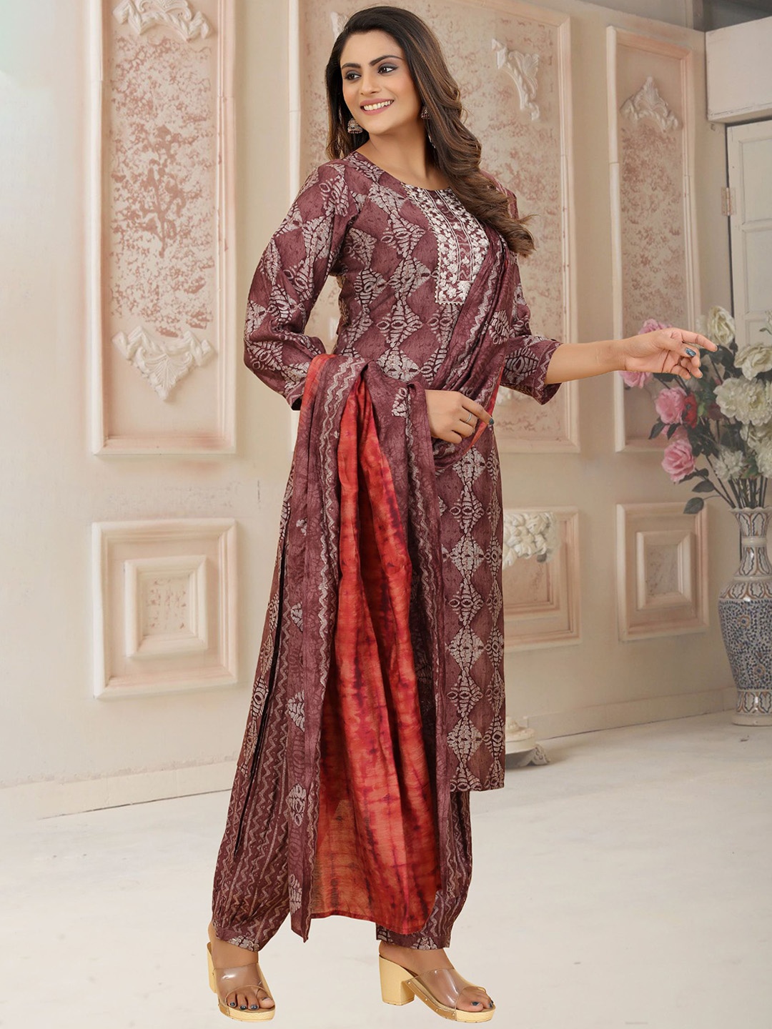 

PREMROOP- THE STYLE YOU LOVE Ethnic Motifs Printed Straight Kurta & Salwar With Dupatta, Brown