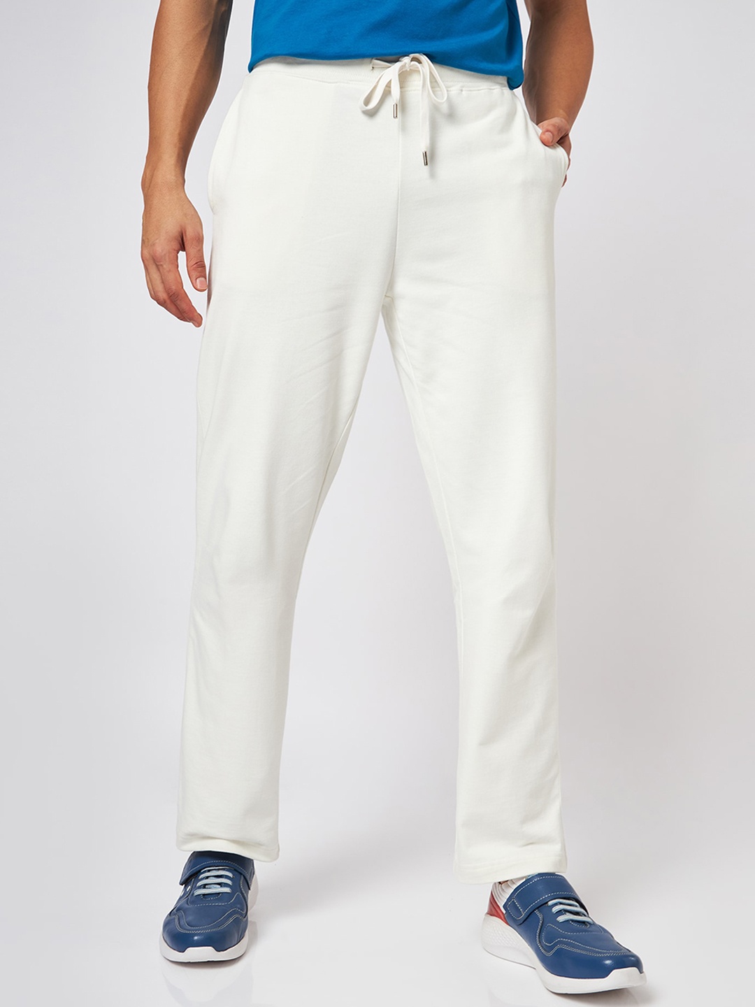 

CAVA Men Mid Rise Rapid Dry Cotton Off-Duty Trousers, Cream