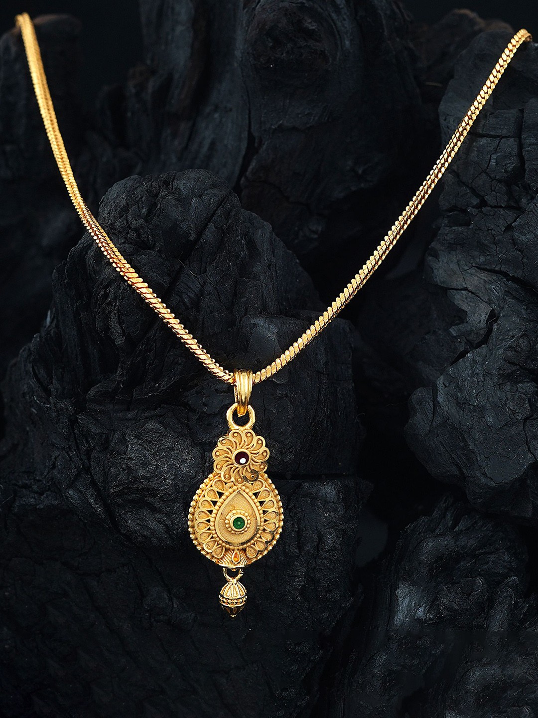 

MANSIYAORANGE Gold-Plated Pendant With Chain