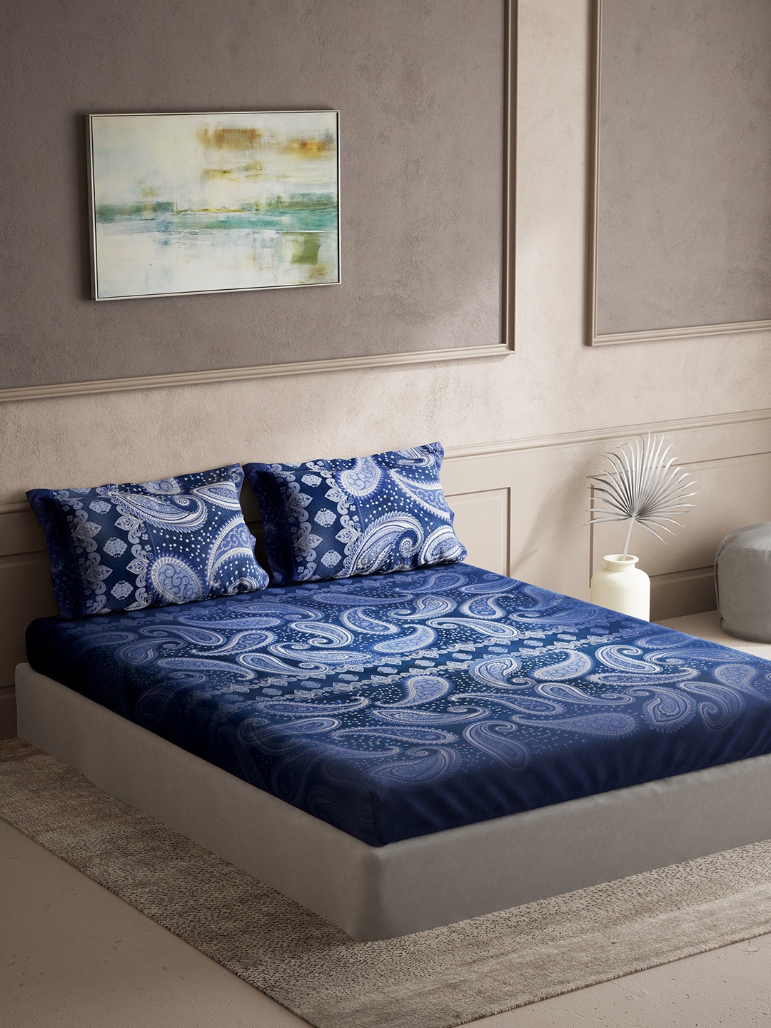 

DDecor Blue & White Ethnic Motifs Cotton TC Queen Bedsheet with 2 Pillow Covers