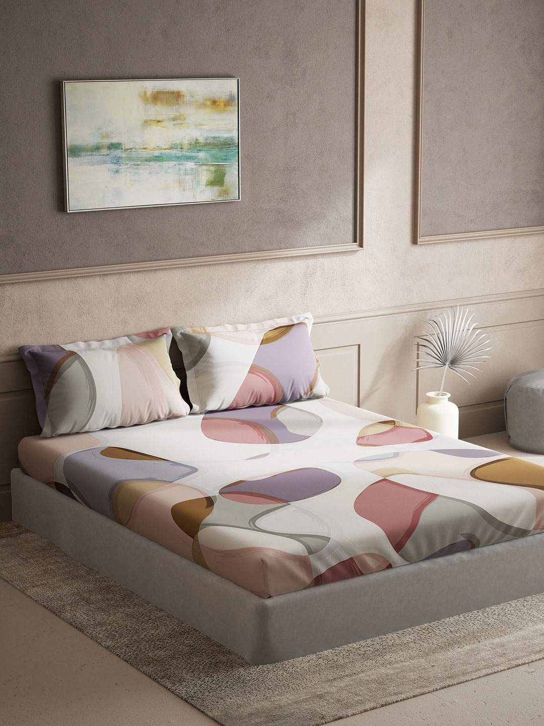 

DDecor Red & White Abstract Cotton 140 TC King Bedsheet with 2 Pillow Covers