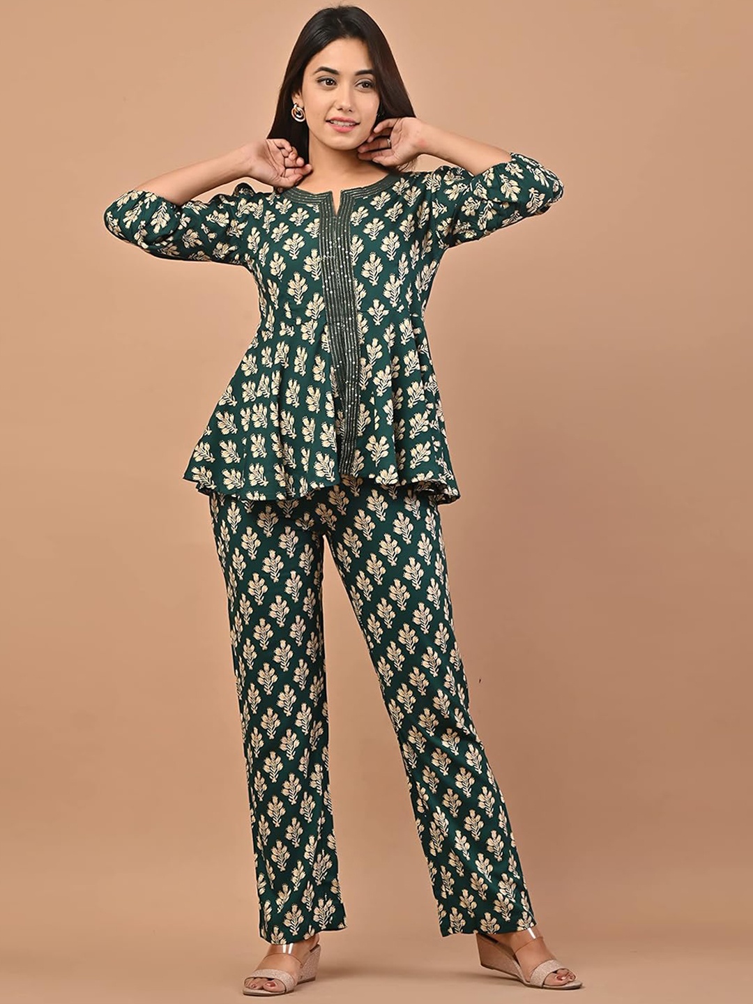 

PUKHYA Printed Round Neck Co-Ords, Green