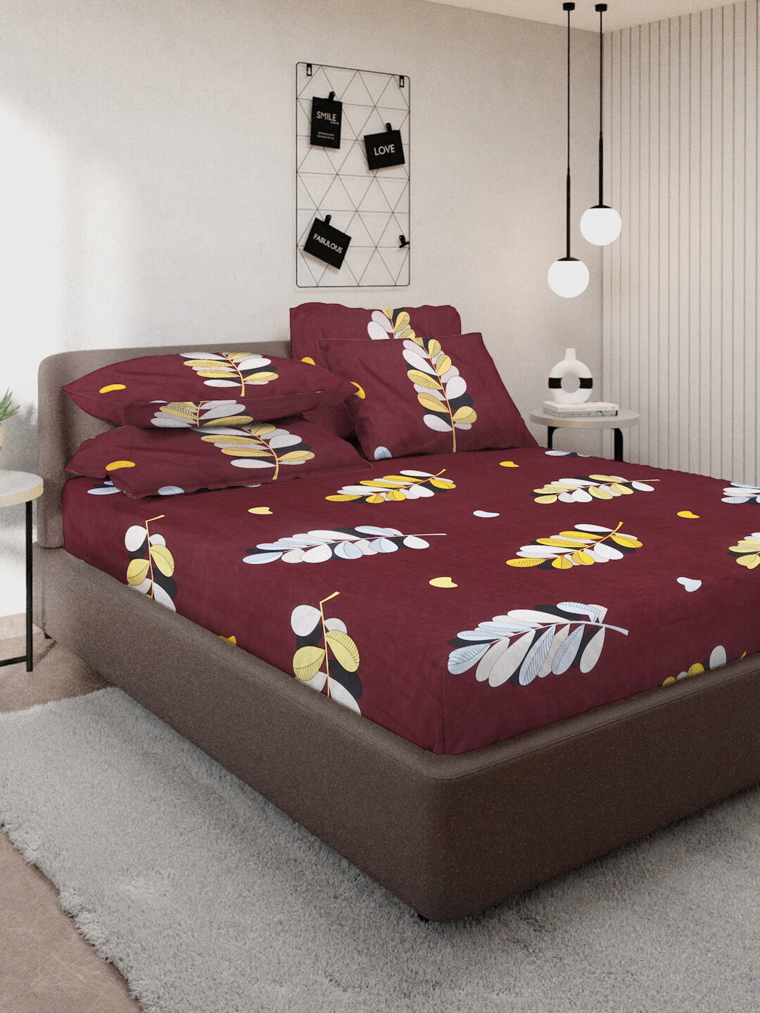 

KLOTTHE Maroon Floral Printed 300TC Double King Fitted Bedsheet With 4 Pillow Covers