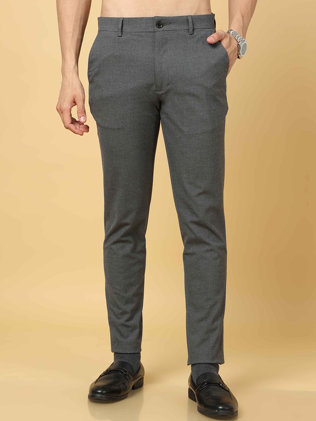 

Tailoraedge Men Relaxed Mid-Rise Trousers, Grey