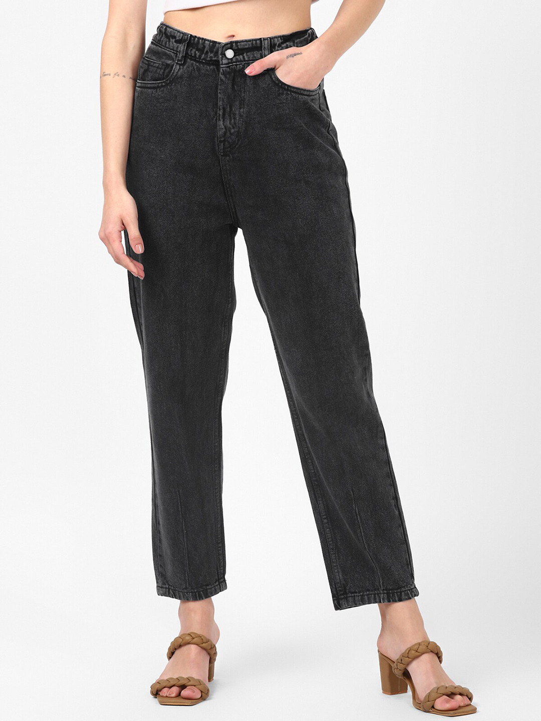 

UrbanMark Mid-Rise Clean Look Light Fade Straight Fit Pure Cotton Jeans, Grey