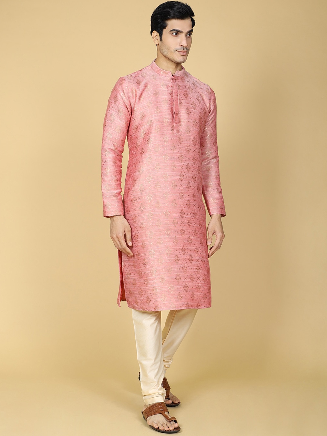 

NAMASKAR Ethnic Motifs Embroidered Kurta with Pyjamas, Pink