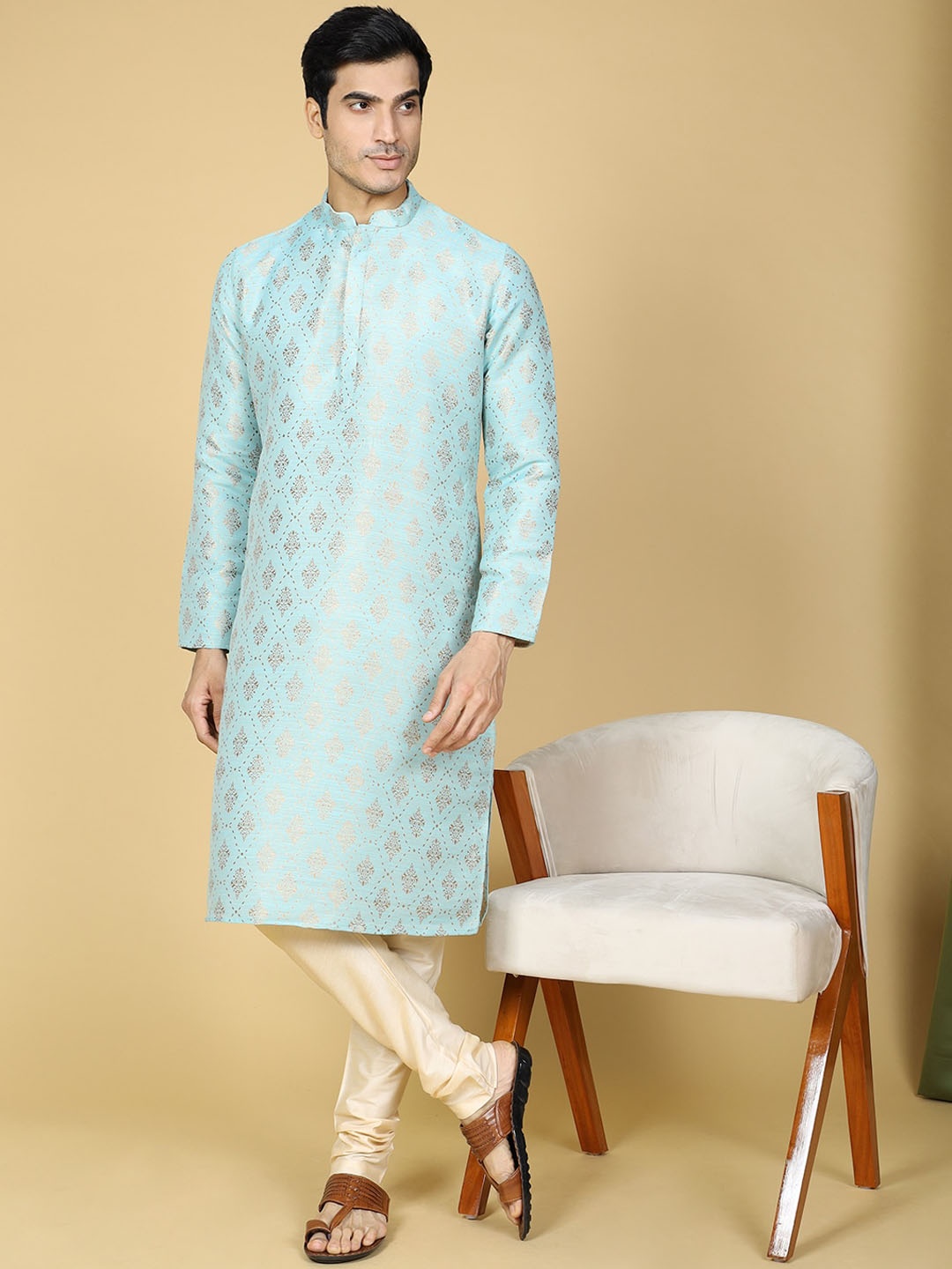 

NAMASKAR Thread Work Kurta with Pyjamas, Blue