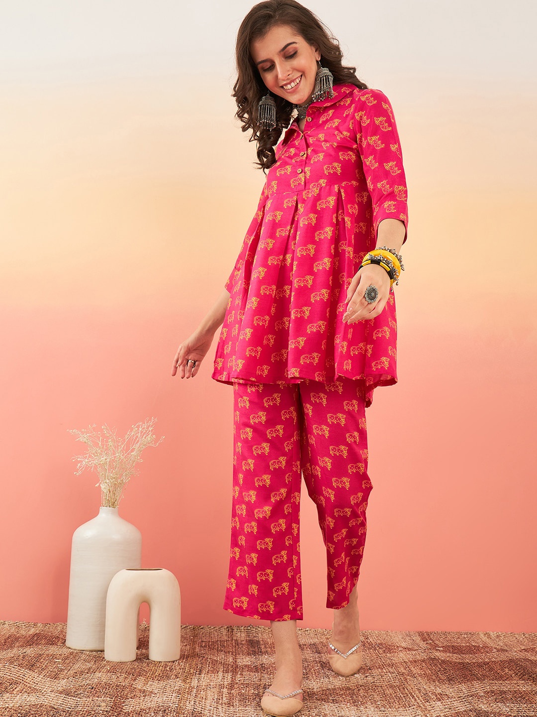 

Sangria Animal Printed A Line Kurta & Trouser, Pink