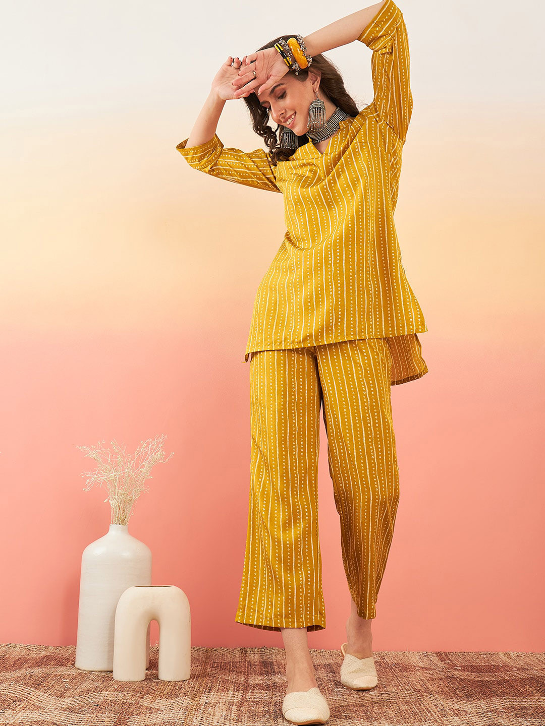 

Sangria Printed Straight Kurta Set, Yellow