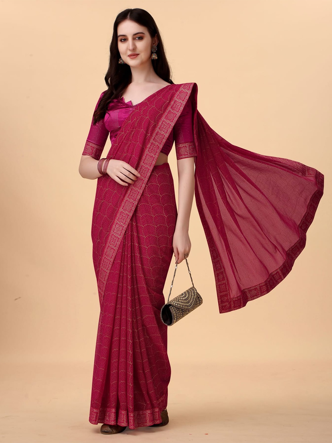 

Grubstaker Geometric Printed Saree, Red