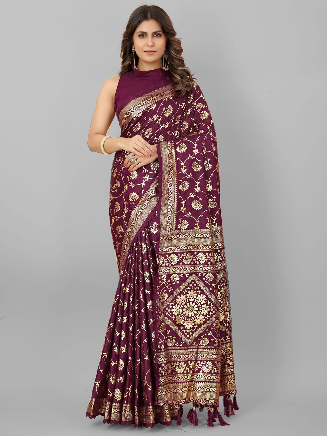 

Grubstaker Floral Foil Printed Zari Saree, Purple