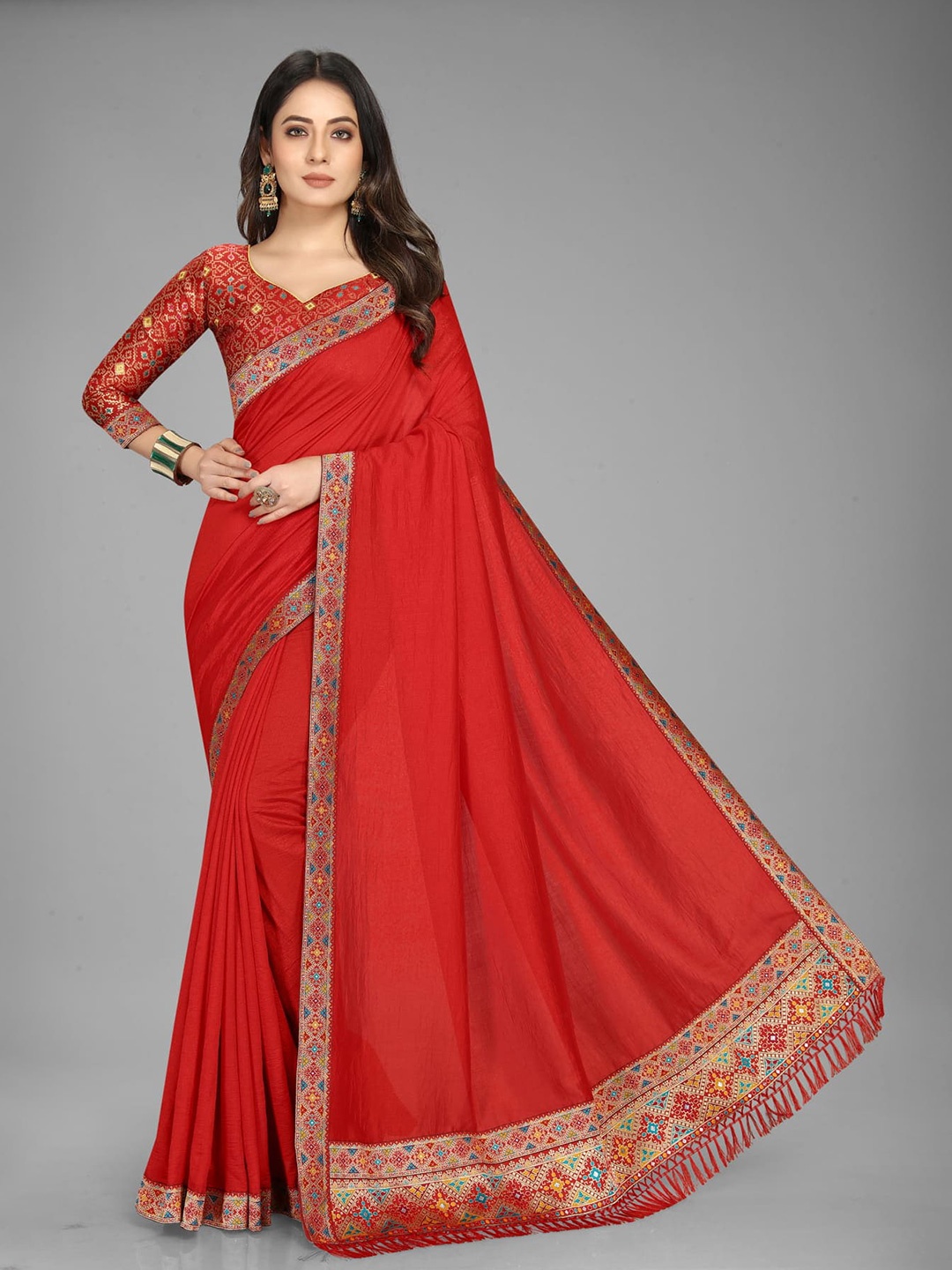 

Grubstaker Woven Design Saree, Red
