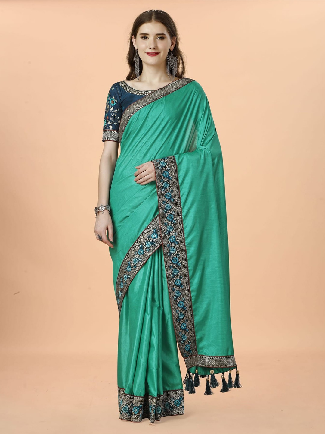 

Grubstaker Zari Silk Blend Saree, Green