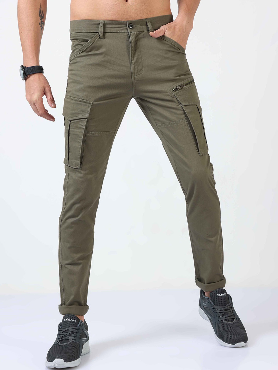 

Tailoraedge Men Relaxed Cargos Trousers, Olive