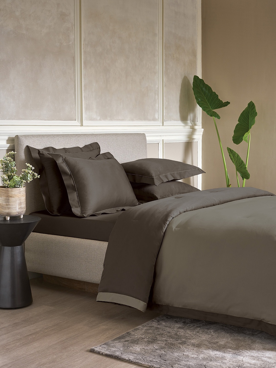 

DDecor Brown Double King Cotton Bedding Set