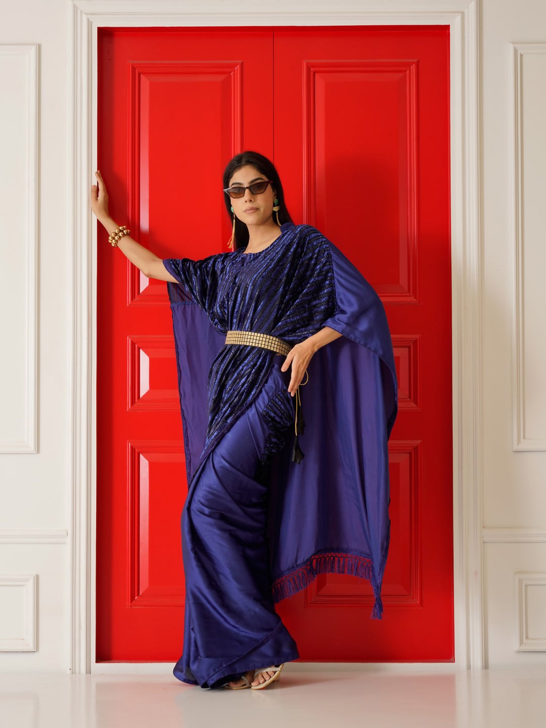 

Tikhi Imli Satin Kaftan Saree With Belt, Navy blue