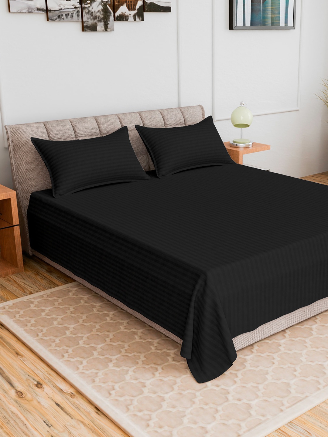 

CURIOUS LIFESTYLE Black Striped 300 TC King Bedsheet with 2 Pillow Covers