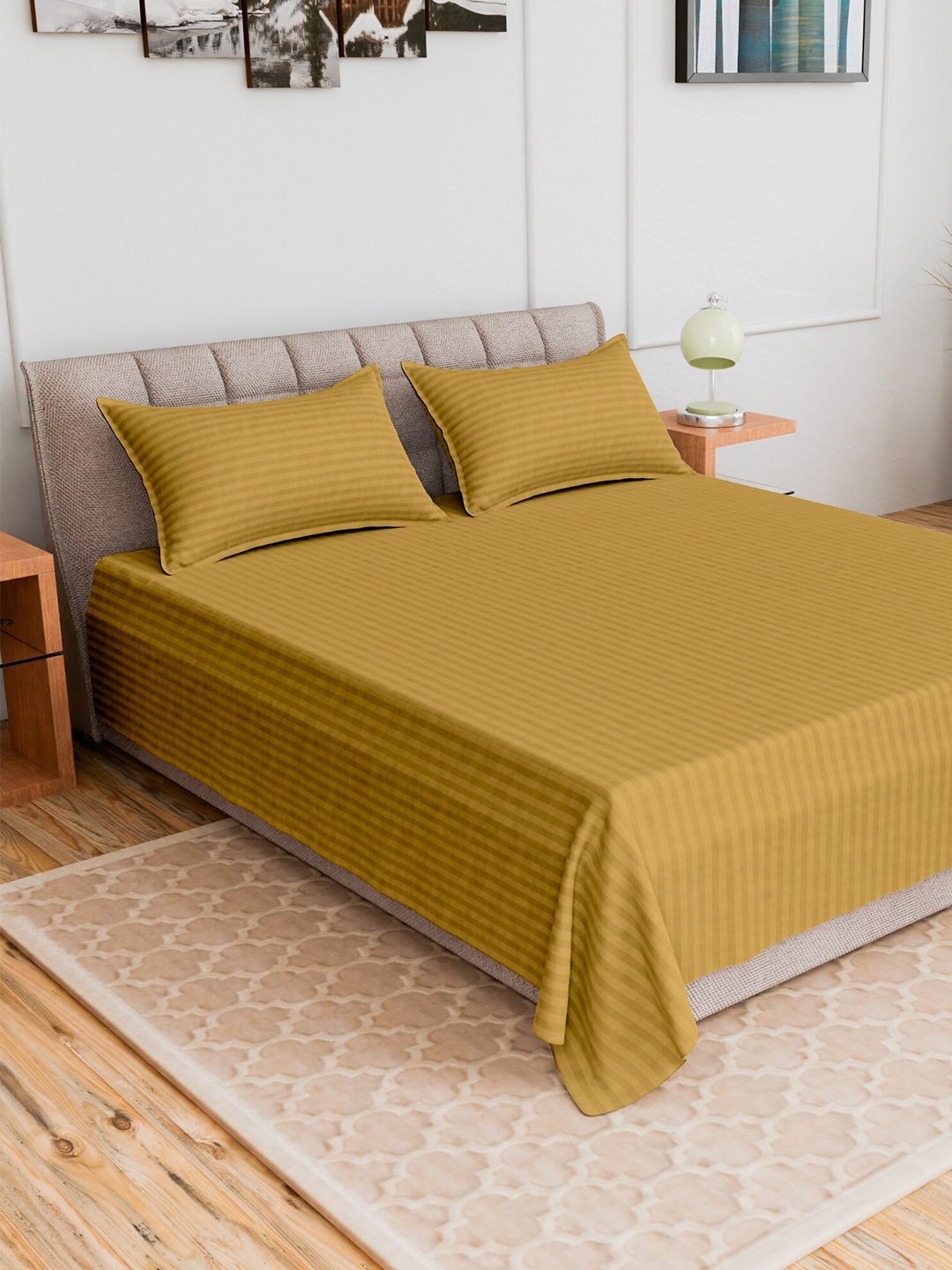 

CURIOUS LIFESTYLE Gold-Toned Striped 300 TC Queen Bedsheet with 2 Pillow Covers