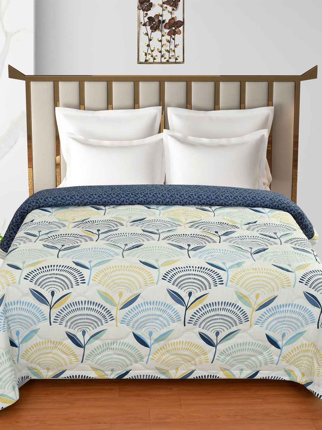 

Florida White & Blue Floral Microfiber AC Room Double Bed Comforter