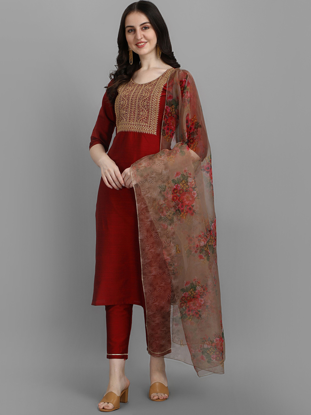 

Grubstaker Ethnic Motifs Yoke Design Thread Work Kurta with Trousers & Dupatta, Maroon