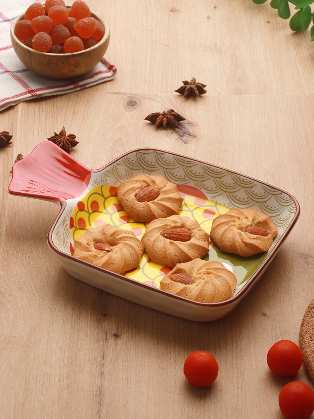 

TIED RIBBONS Microwave Safe Printed Ceramic Serving Plate With Handle - 500 ml, Yellow