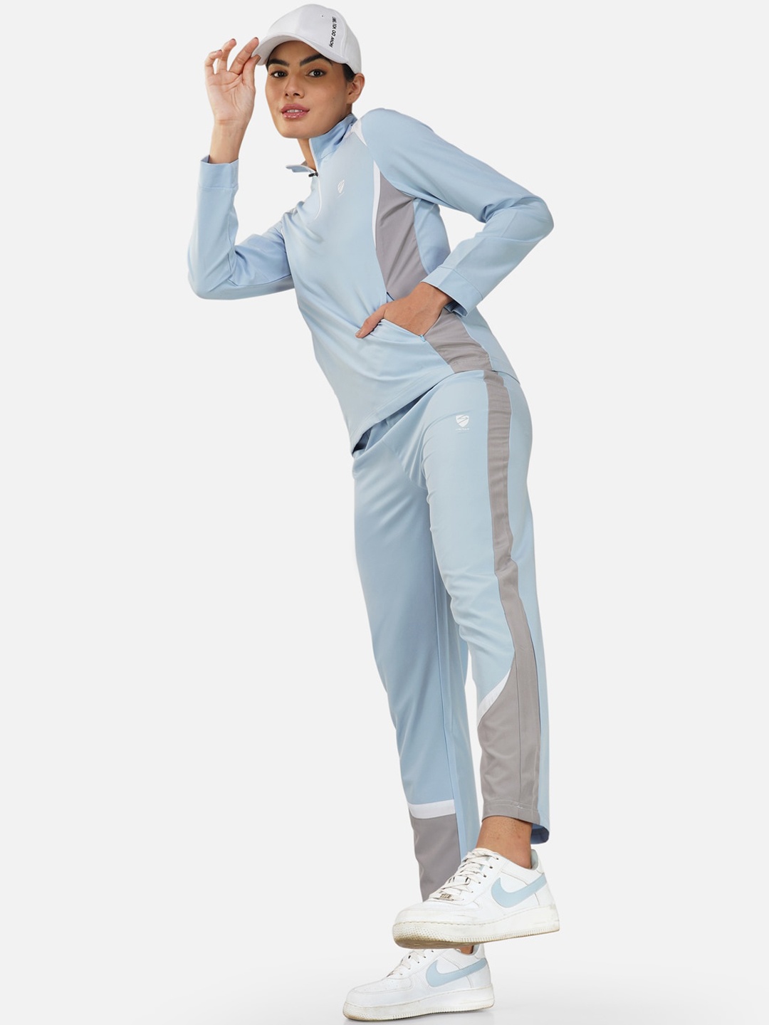 

UNPAR Mock Collar Mid Rise Sports Tracksuits, Blue