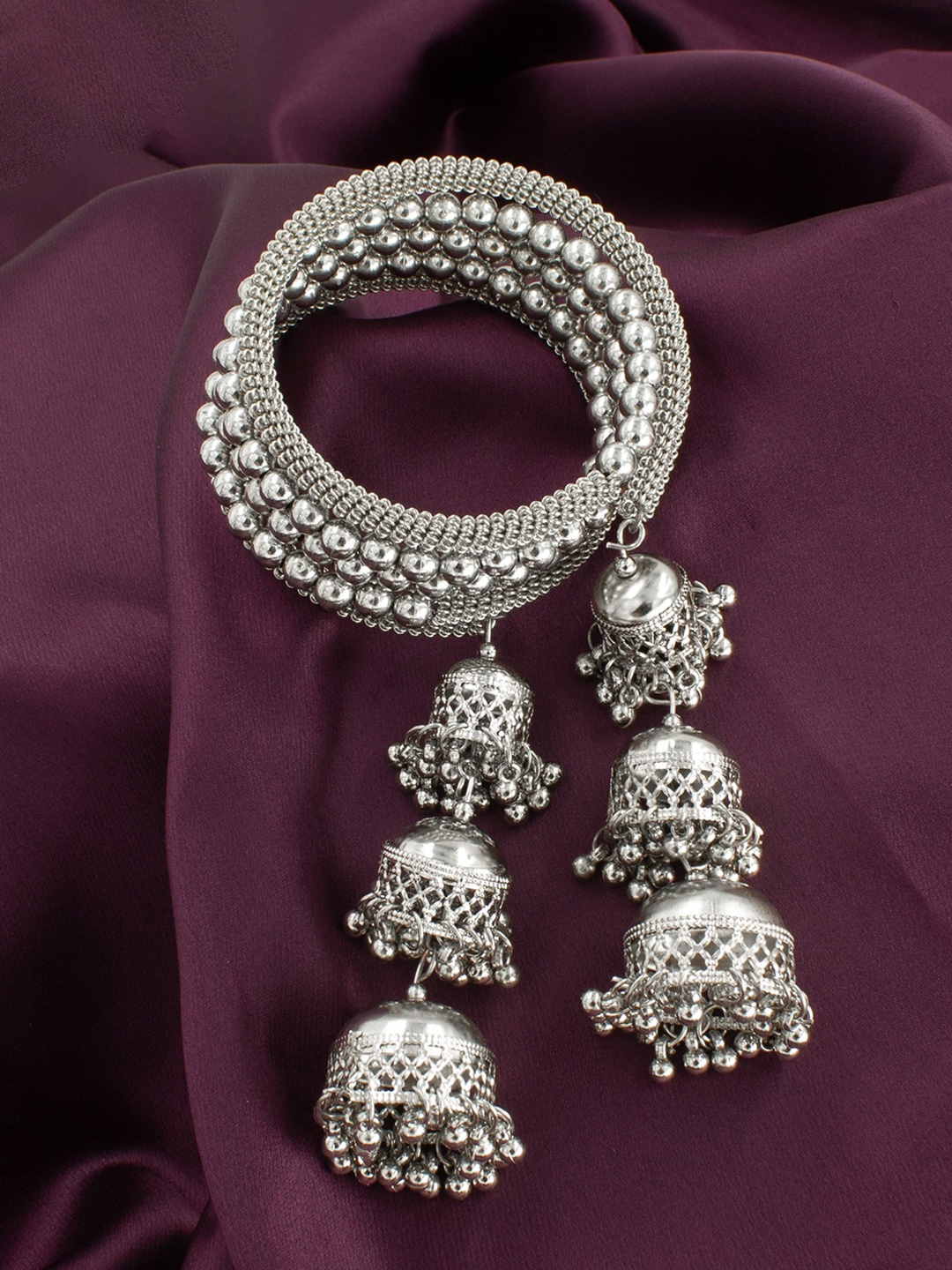 

PRIVIU Women Silver-Toned Oxidised Silver-Plated Multistrand Bracelet