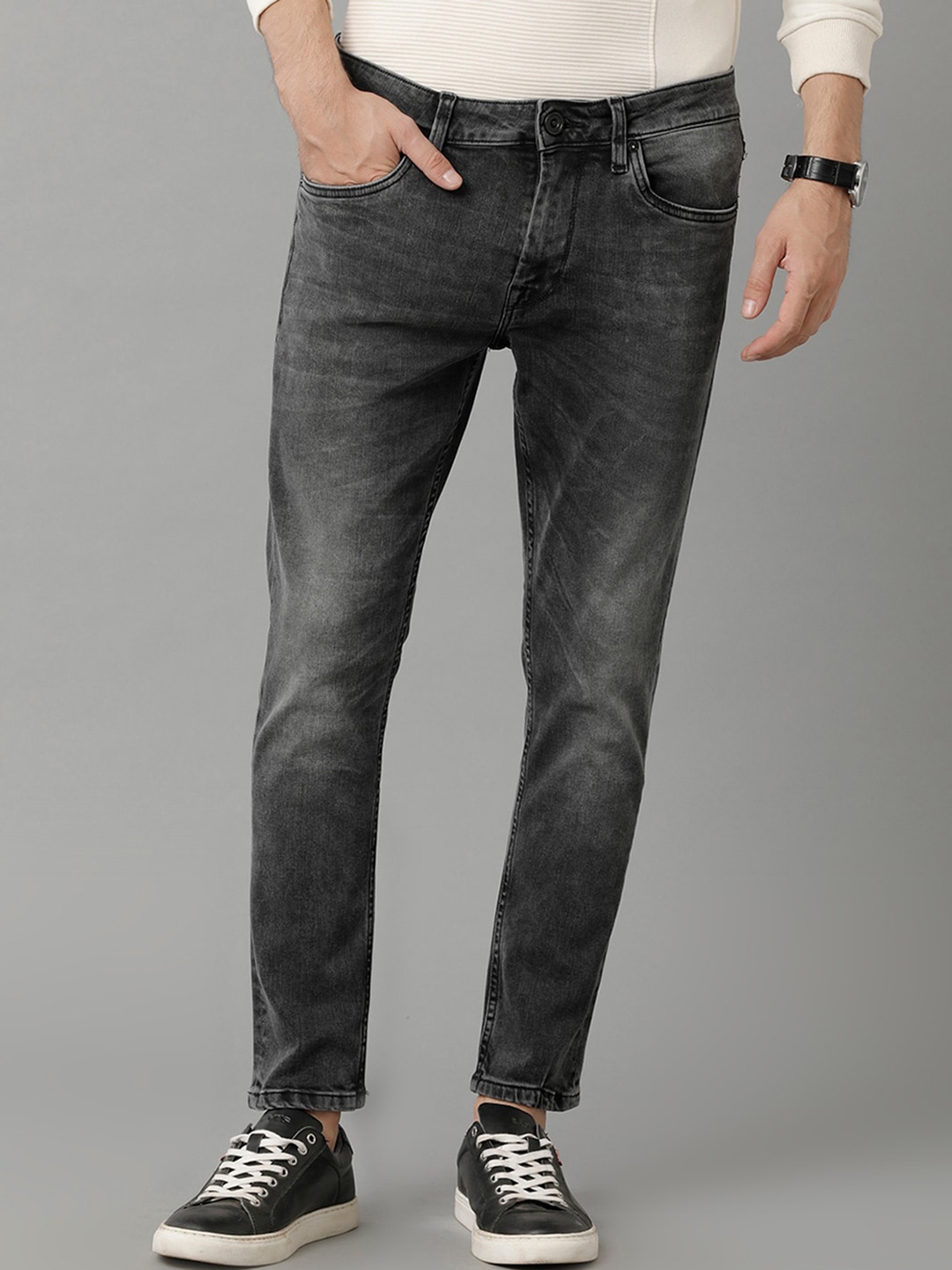 

Voi Jeans Men Mid-Raise Clean Look Heavy Fade Stretchable Jeans, Black