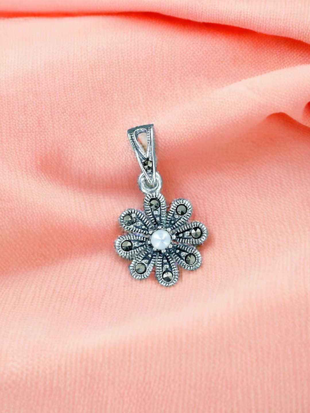 

Taraash 92.5 Sterling Silver CZ-Studded Floral Pendant