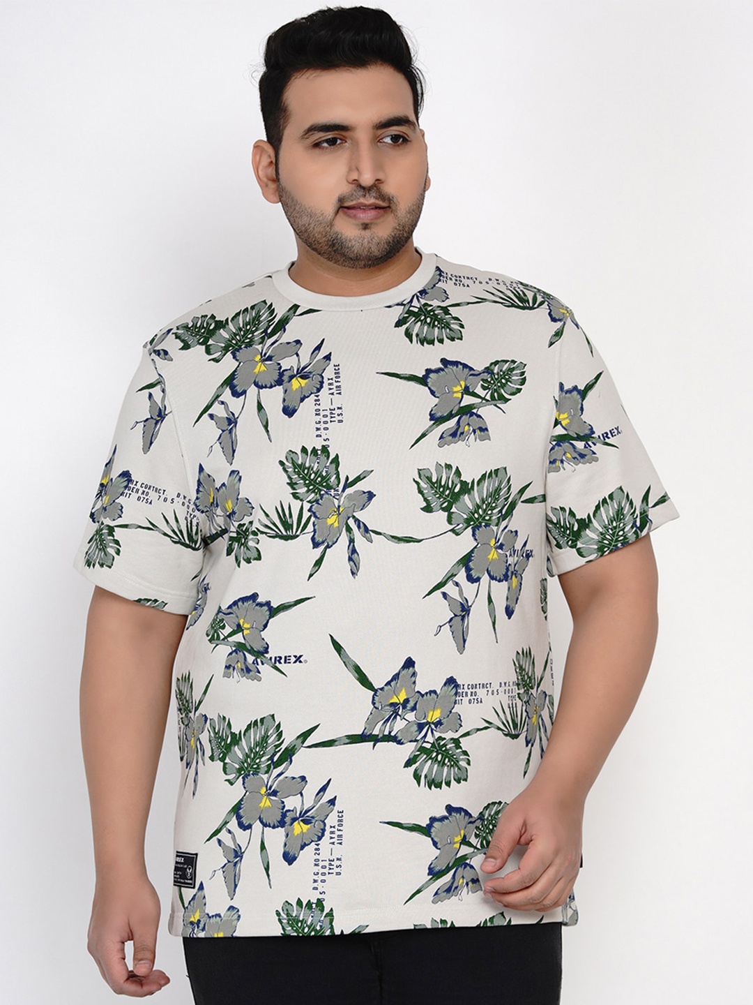 

Santonio Men Beige Floral Printed Tropical Pockets T-shirt