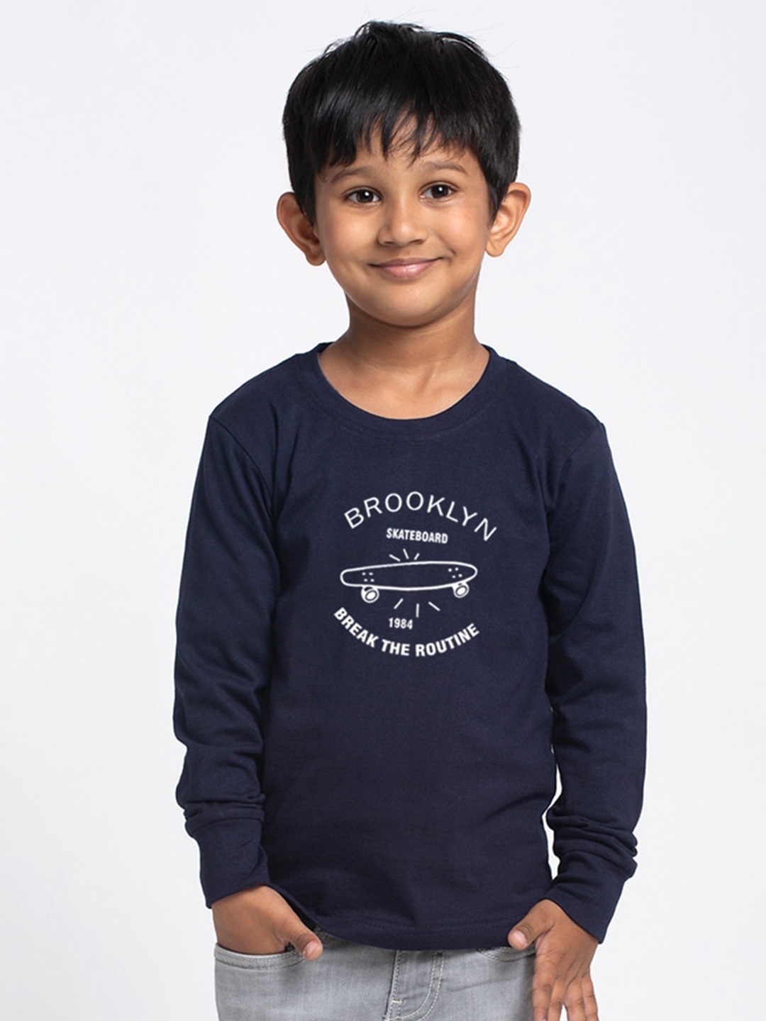 

Friskers Boys Navy Blue Typography Applique Slim Fit T-shirt