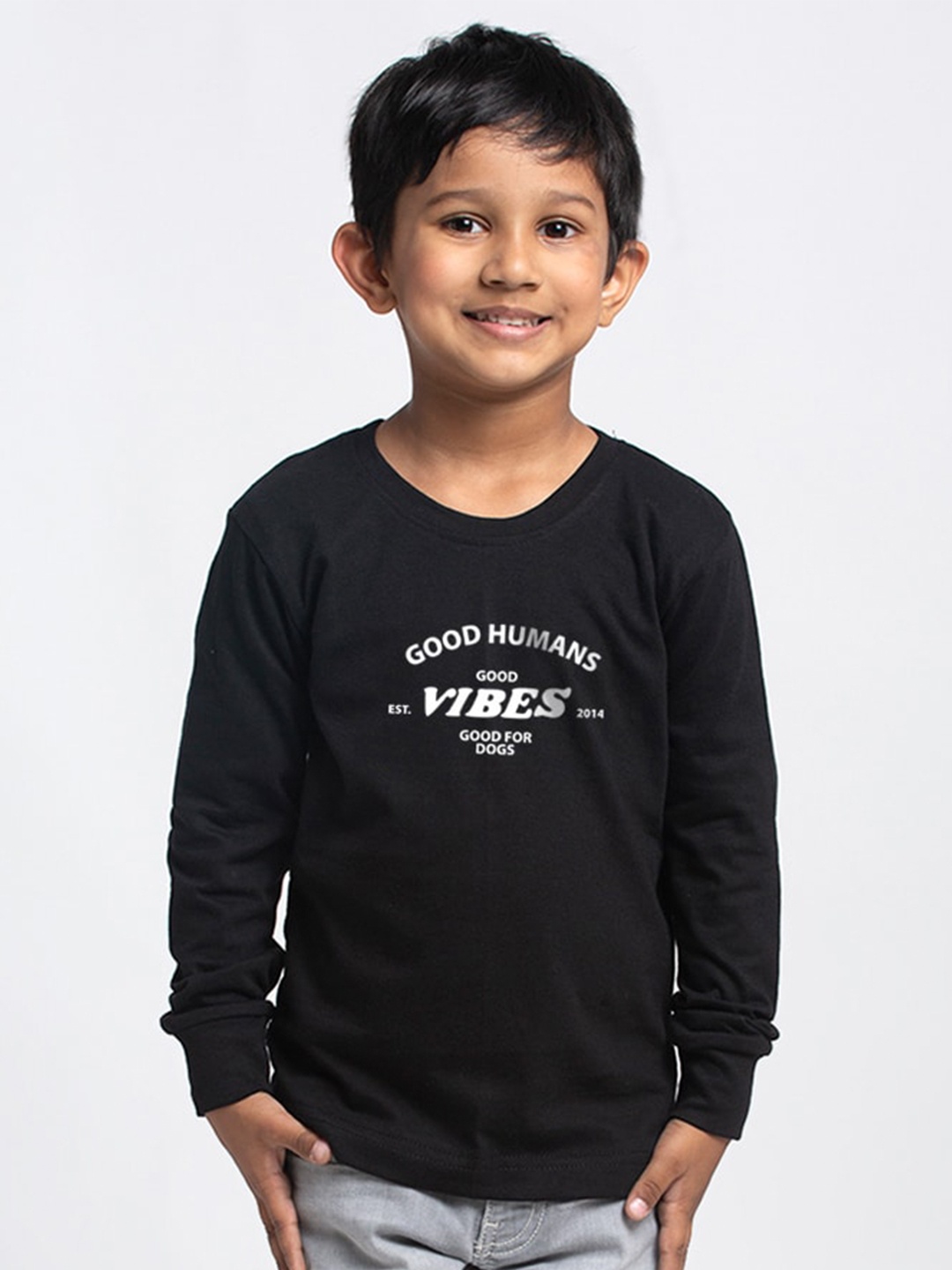 

Friskers Boys Black Typography Printed Pockets Slim Fit T-shirt