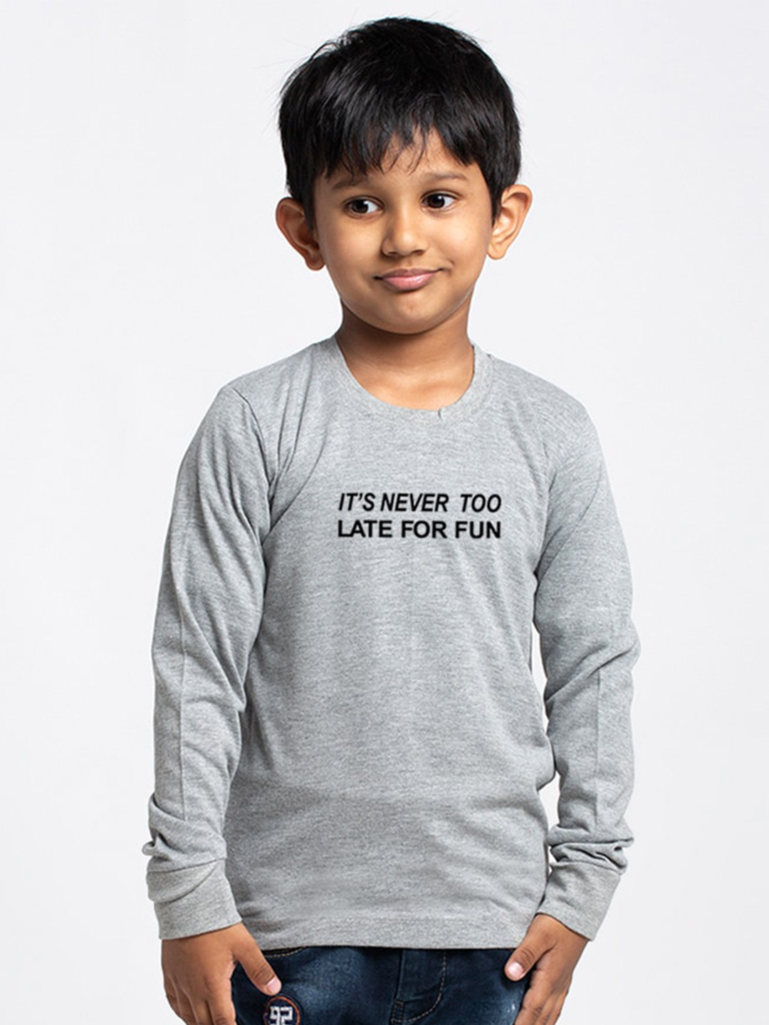 

Friskers Boys Grey Typography Printed Slim Fit T-shirt