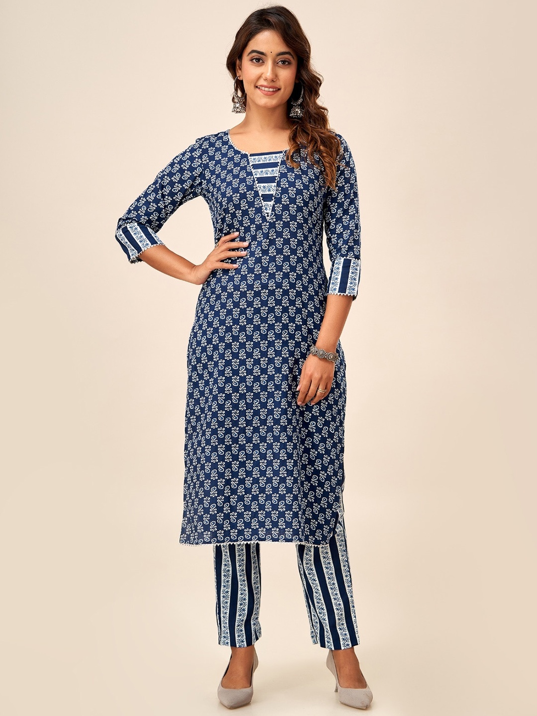 

HERE&NOW Ethnic Motifs Printed Gotta Patti Pure Cotton Straight Kurta, Blue
