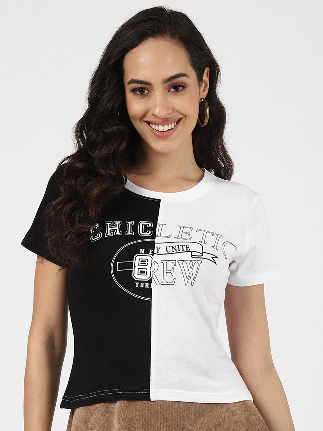 

UrbanMark Typography Printed Pure Cotton T-shirt, White