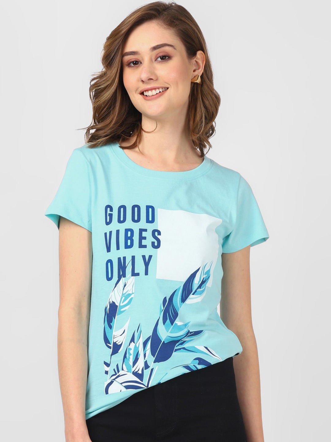 

UrbanMark Typography Printed Slim Fit Pure Cotton T-shirt, Turquoise blue