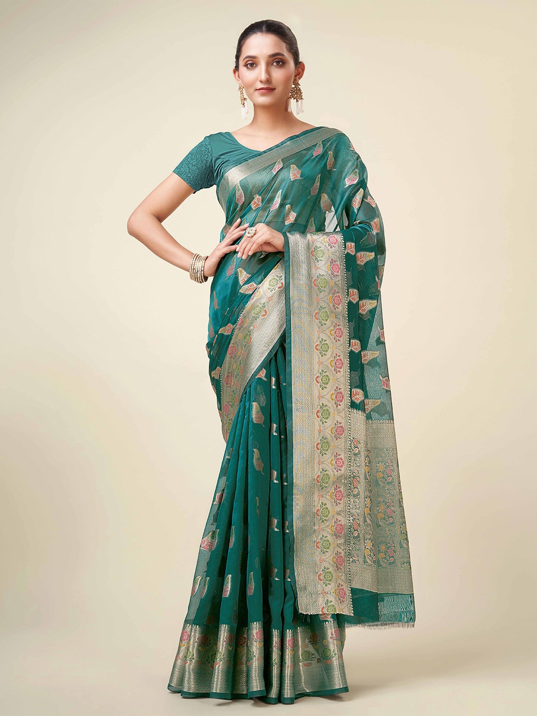 

Mitera Green & Gold-Toned Ethnic Motifs Woven Design Zari Organza Kanjeevaram Saree