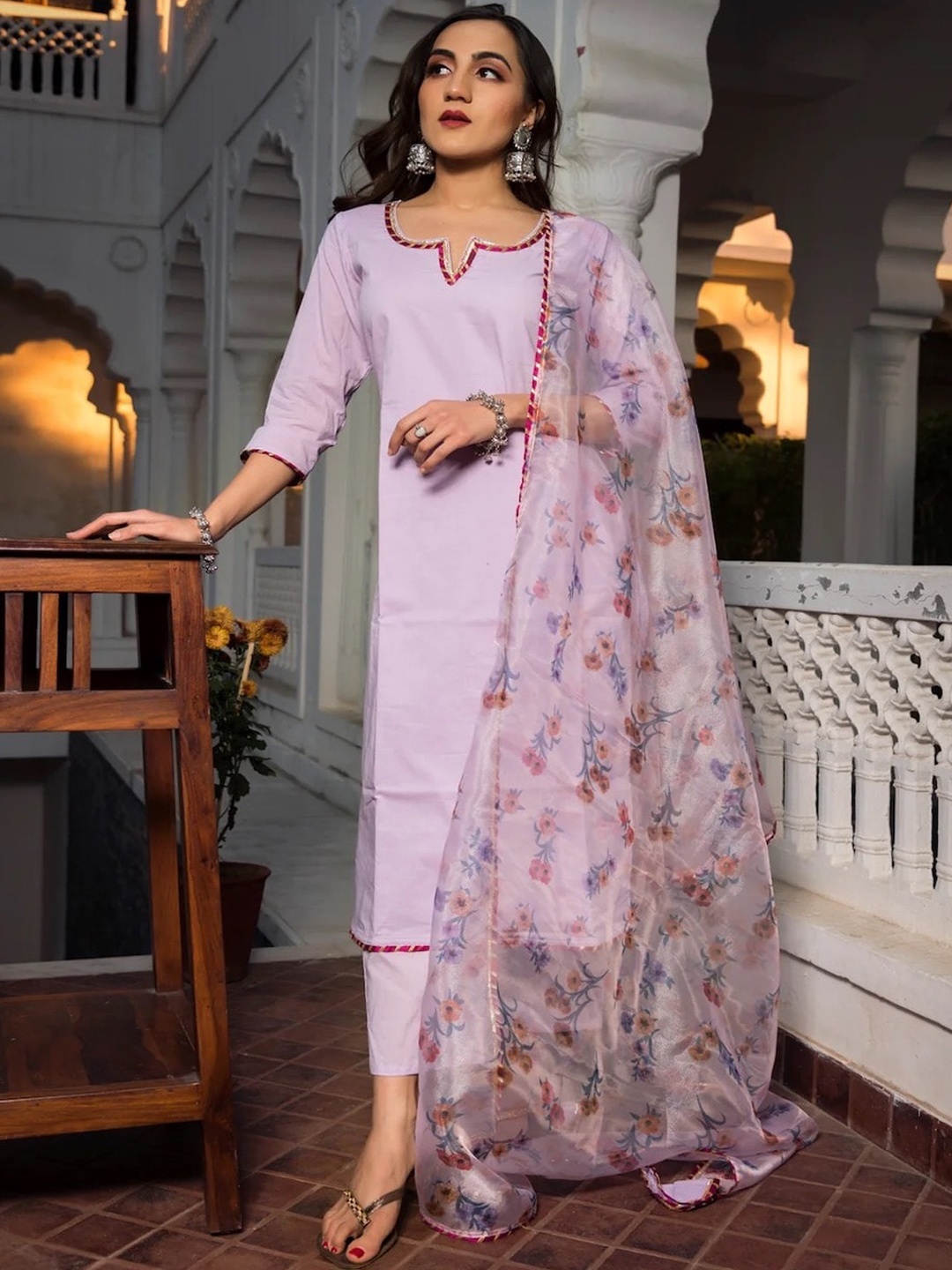 

Pomcha Round Neck Straight Kurta with Trousers & With Dupatta, Lavender