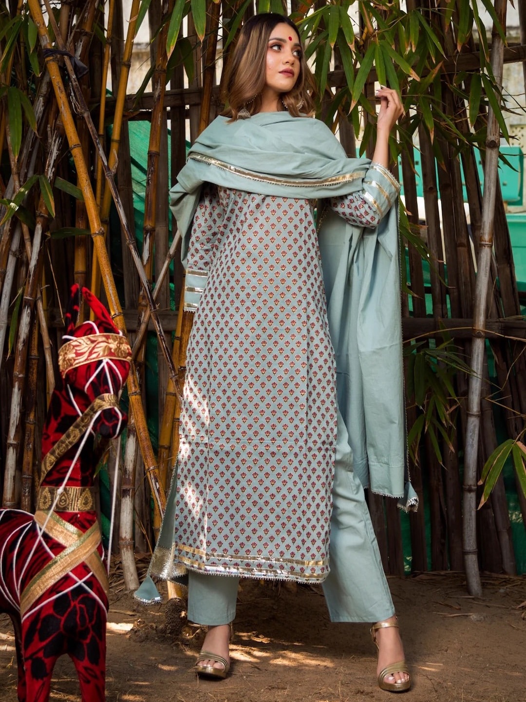 

Pomcha Floral Printed Pure Cotton Regular Kurta with Trousers & With Dupatta, Grey