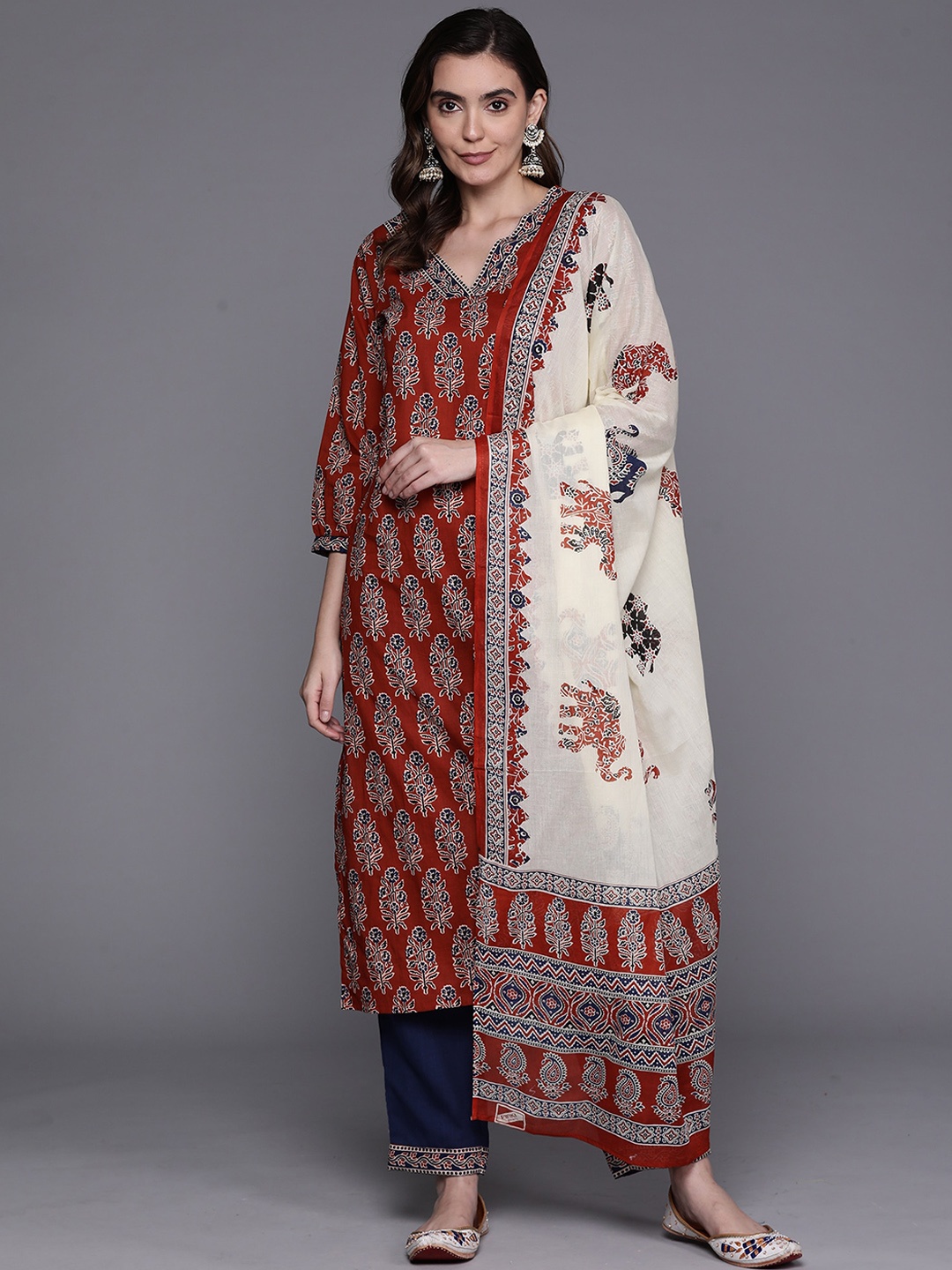 

Mialo fashion Women Maroon Ethnic Motifs Printed Pleated Thread Work Kurta with Pyjamas & With Dupatta