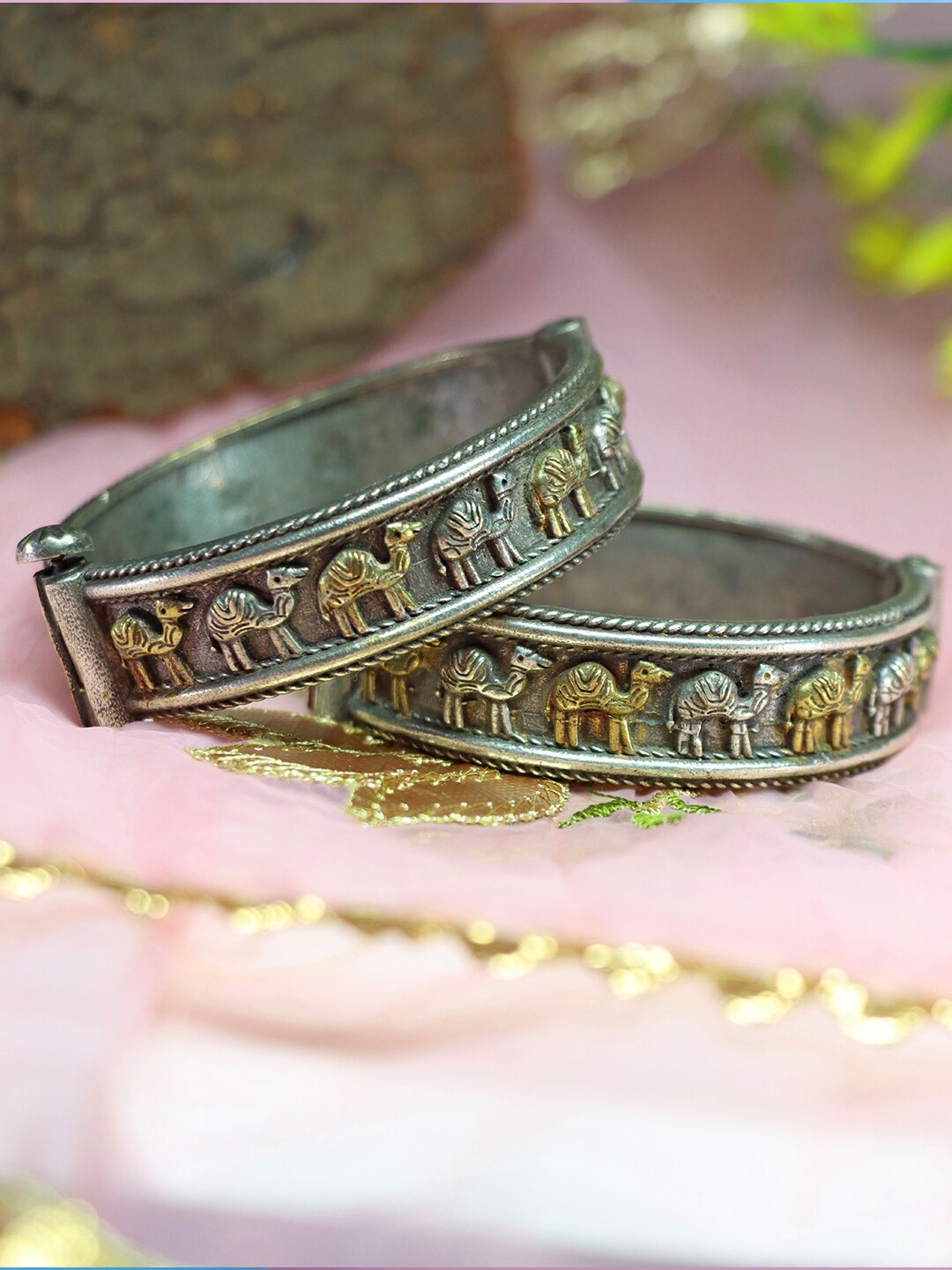 

Ozanoo Brass Silver-Plated Kada Bracelet, Gold