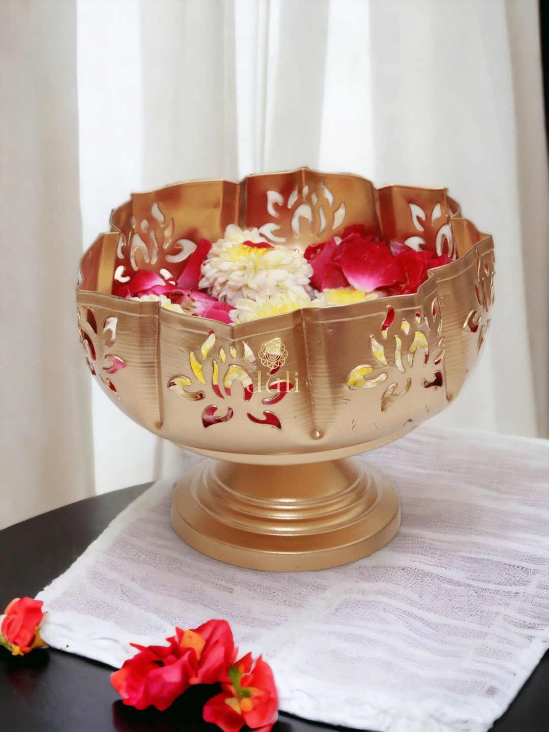 

DULI Brown Self- Designed Metal Decorative Urli, Gold