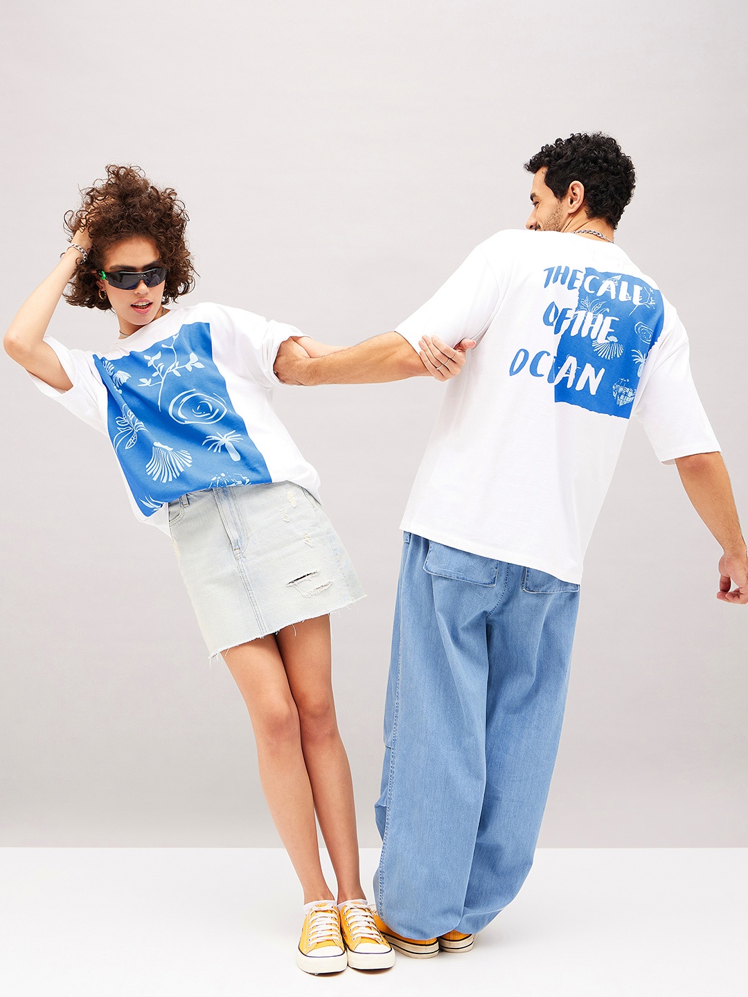 

MASCLN SASSAFRAS Unisex White Typography Printed Pure Cotton Oversized T-shirt