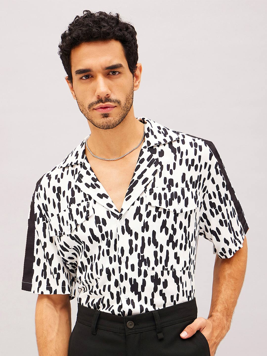 

MASCLN SASSAFRAS Animal Printed Relaxed Casual Shirt, White
