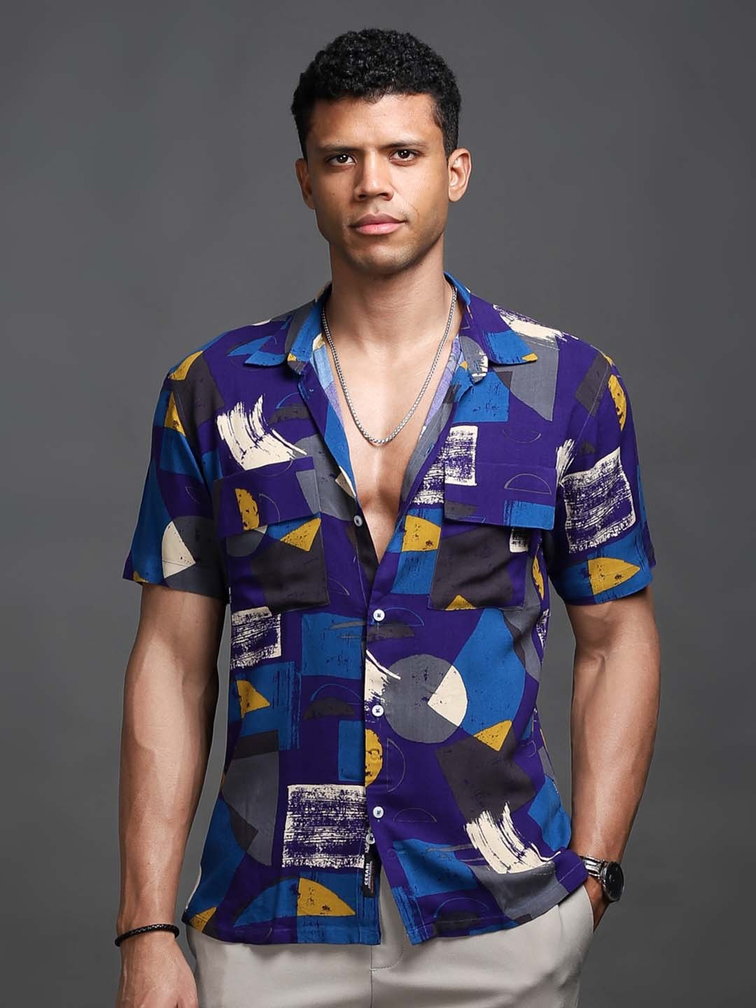 

CESARI LONDON Geometric Printed Premium Casual Shirt, Blue
