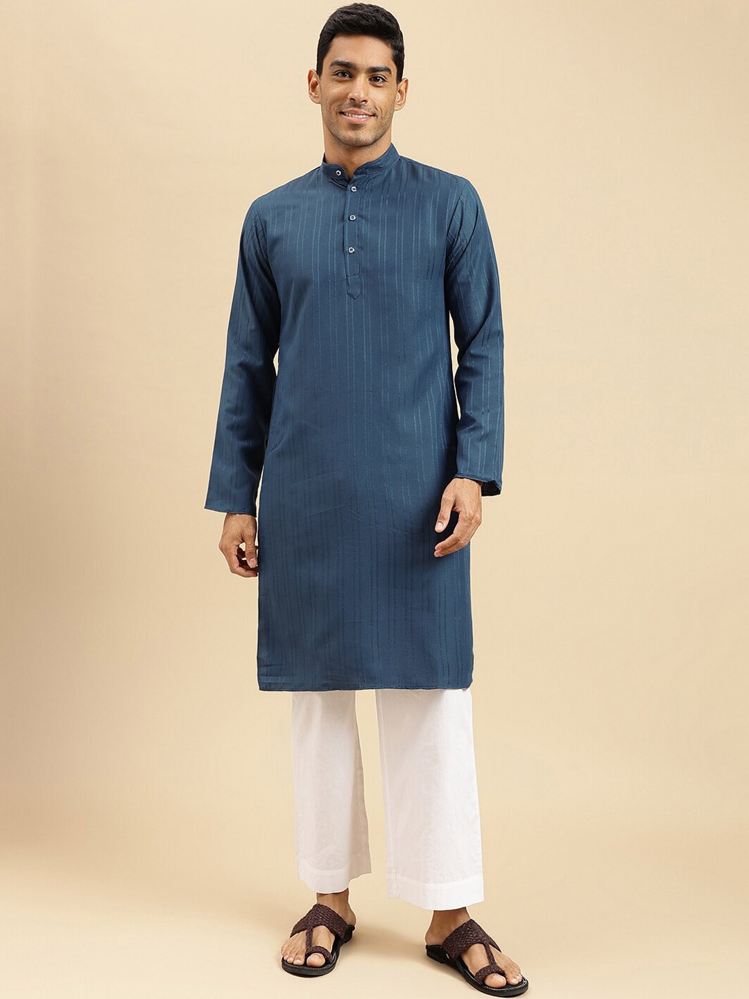 

Sangria Striped Band Collar Straight Kurta, Blue